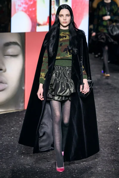 Look 43